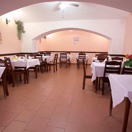 Hotel Olga Прага Екстериор снимка