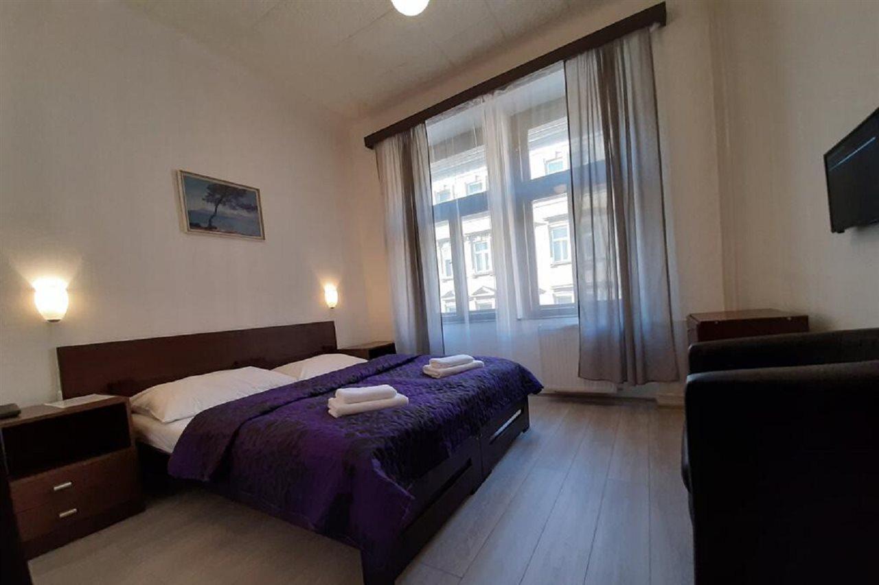 Hotel Olga Прага Екстериор снимка