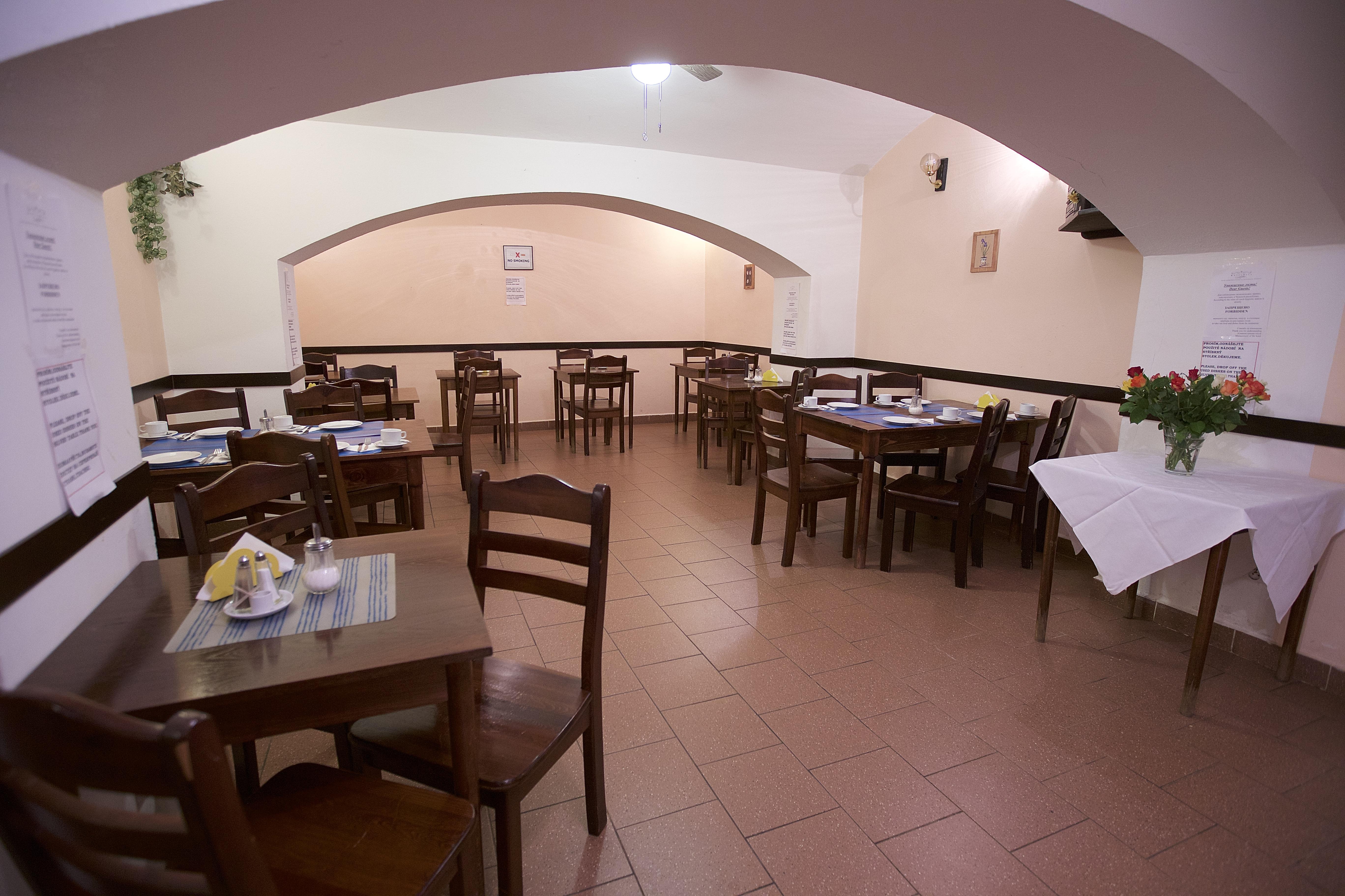 Hotel Olga Прага Екстериор снимка