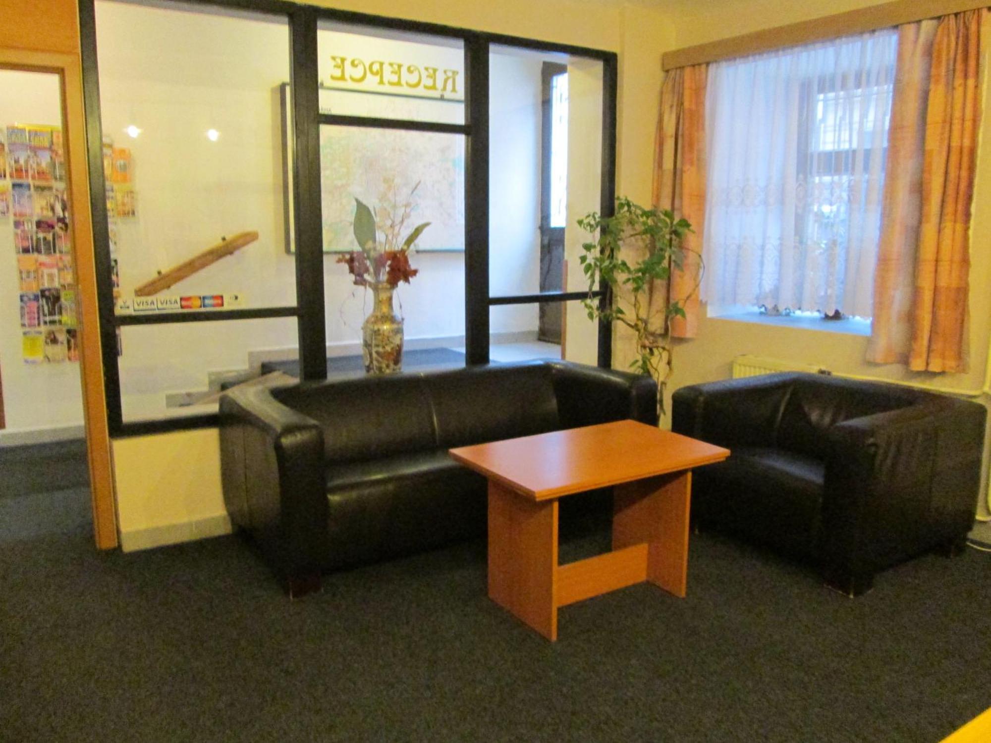 Hotel Olga Прага Екстериор снимка